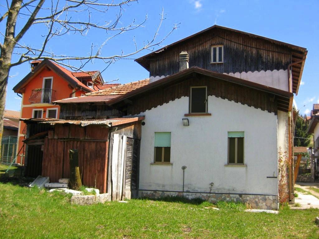 Casa indipendente a Roana in VIA DOSSO - Foto 2