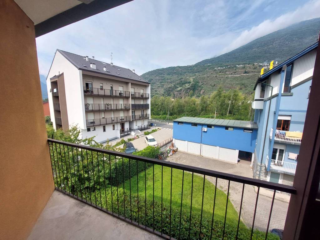 Appartamento a Sondrio in Via Reghenzani, 2 - Foto 3