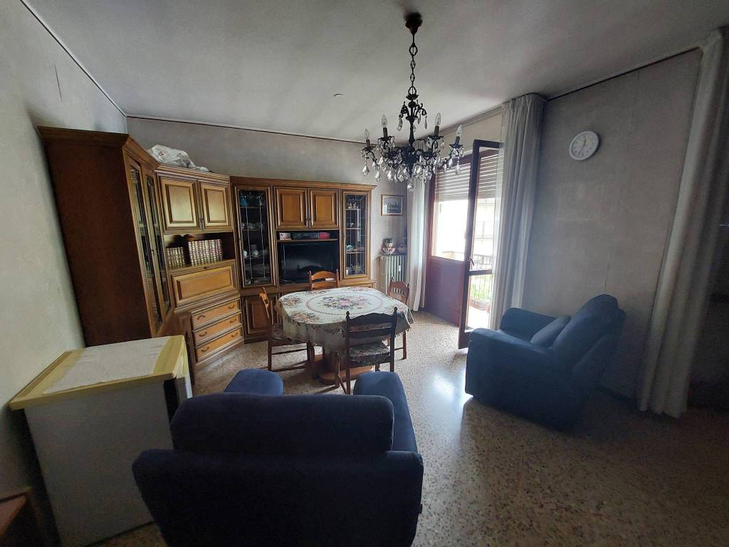 Appartamento a Sondrio in Via Reghenzani, 2 - Foto 5