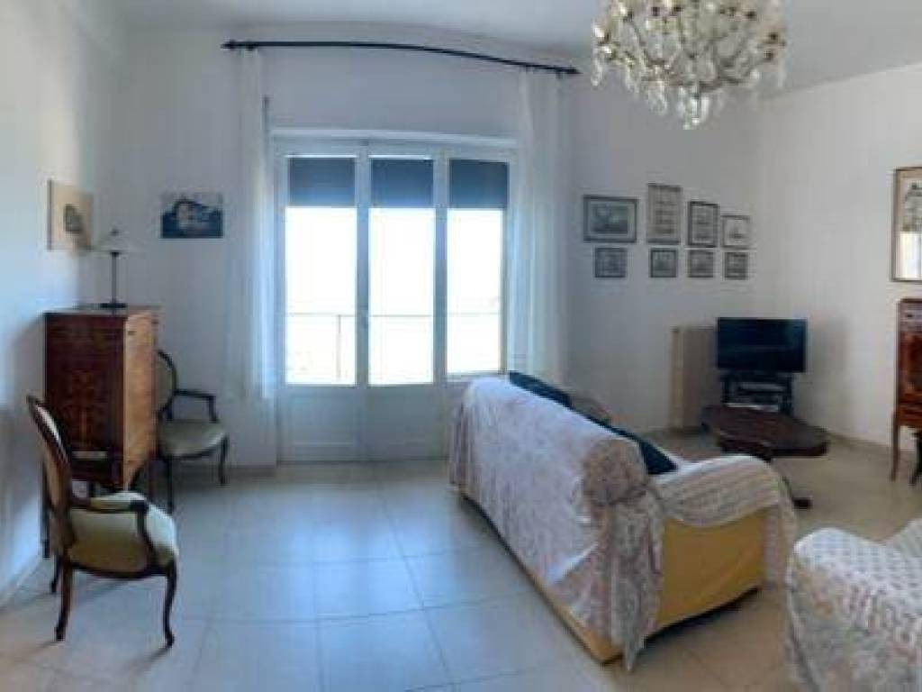 Appartamento a Follonica in Via Dante, 58 - Foto 3