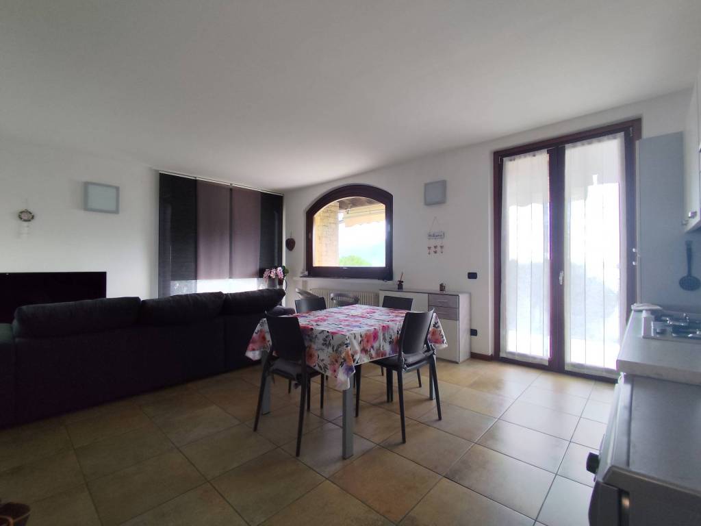 Appartamento a Sarnico in via Predore, 63 - Foto 3