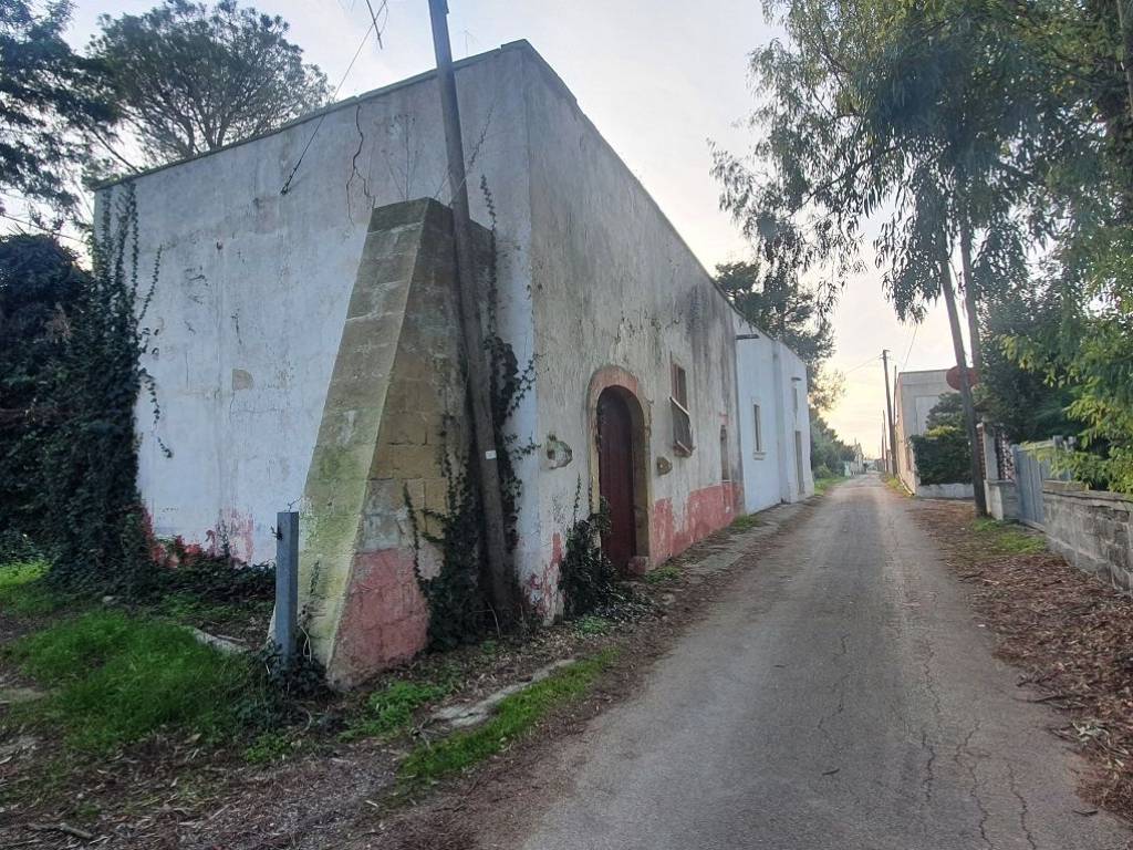 Rustico / casale a Cutrofiano in Strada Vicinale Angelelli Paolo - Foto 2