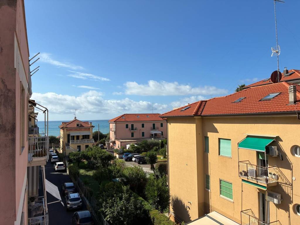 Appartamento a Borgio verezzi in Via 25 Aprile - Foto 4