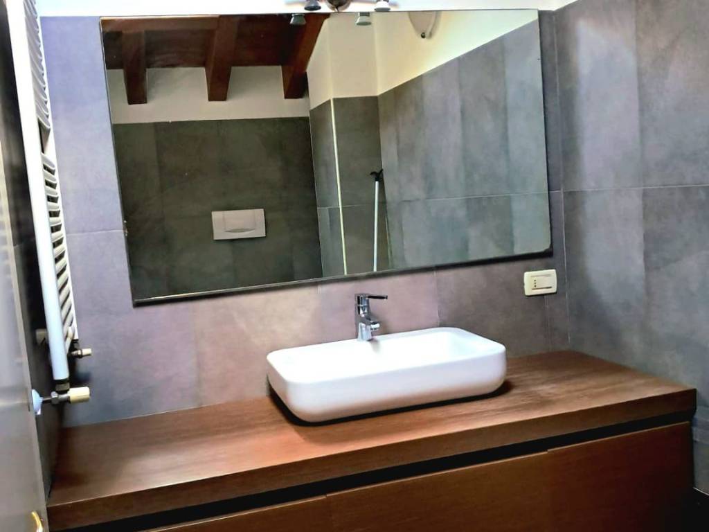 Appartamento a Castelnuovo del garda in Via Umberto I - Foto 4