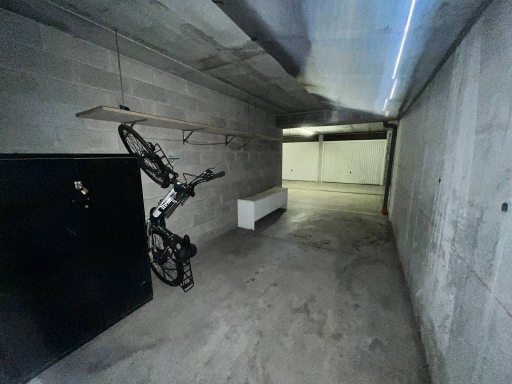 Box / garage a Milano in Via Leonardo Bistolfi, 49 - Foto 4