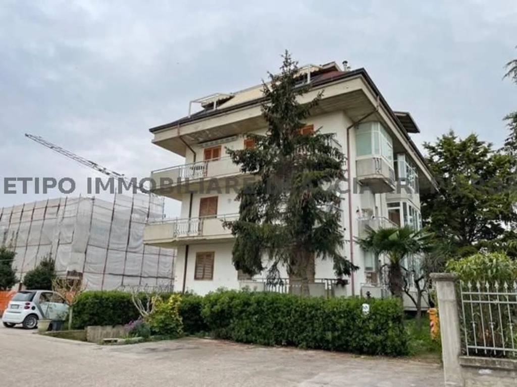 Appartamento a Cupra marittima in Via Kennedy - Foto 2