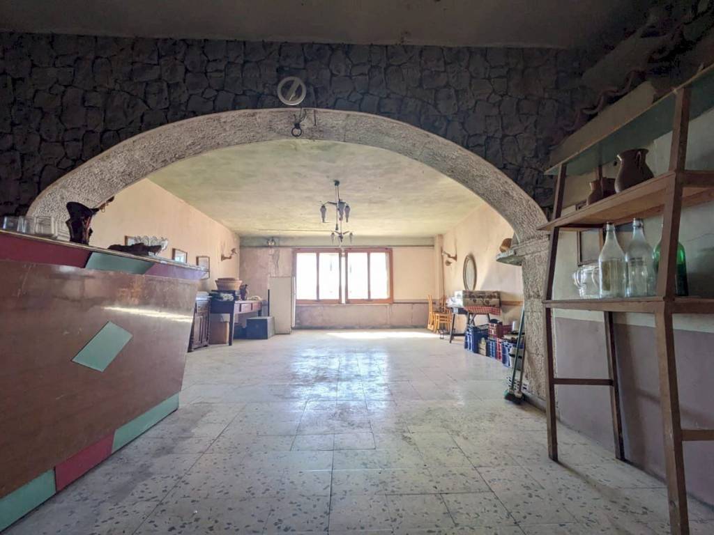Casa indipendente a Pesche in Via Arciprete Biondi, 71 - Foto 4