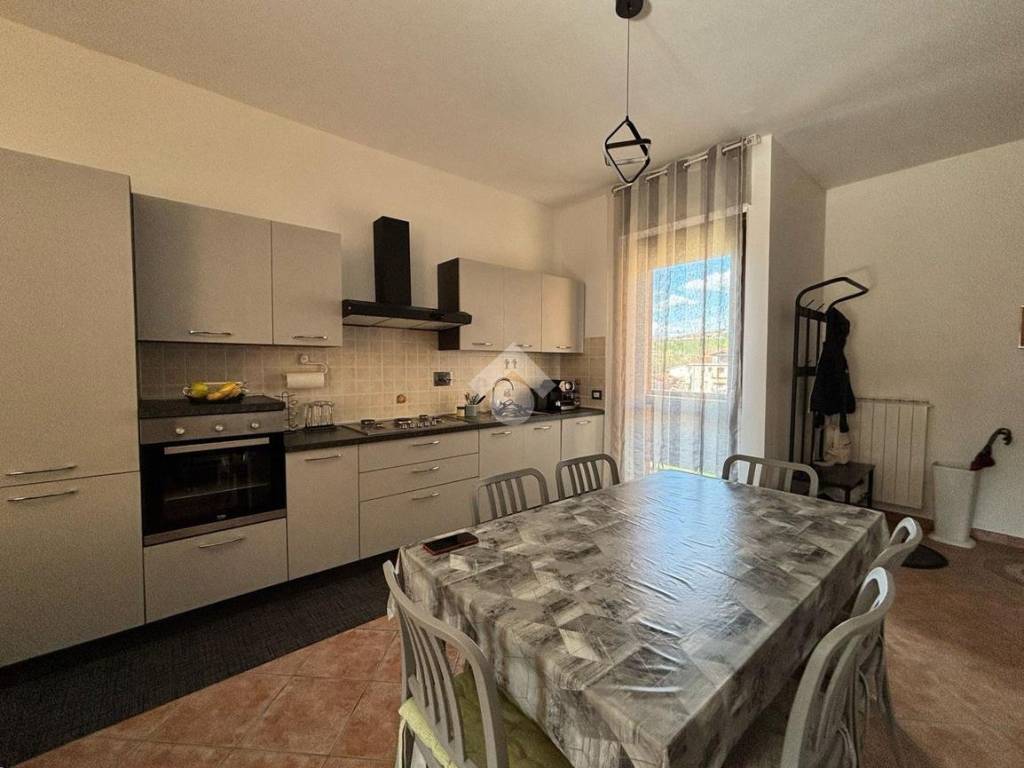 Appartamento a Dogliani in VIA GENERALE FILIPPO MARTINENGO, 90 - Foto 3