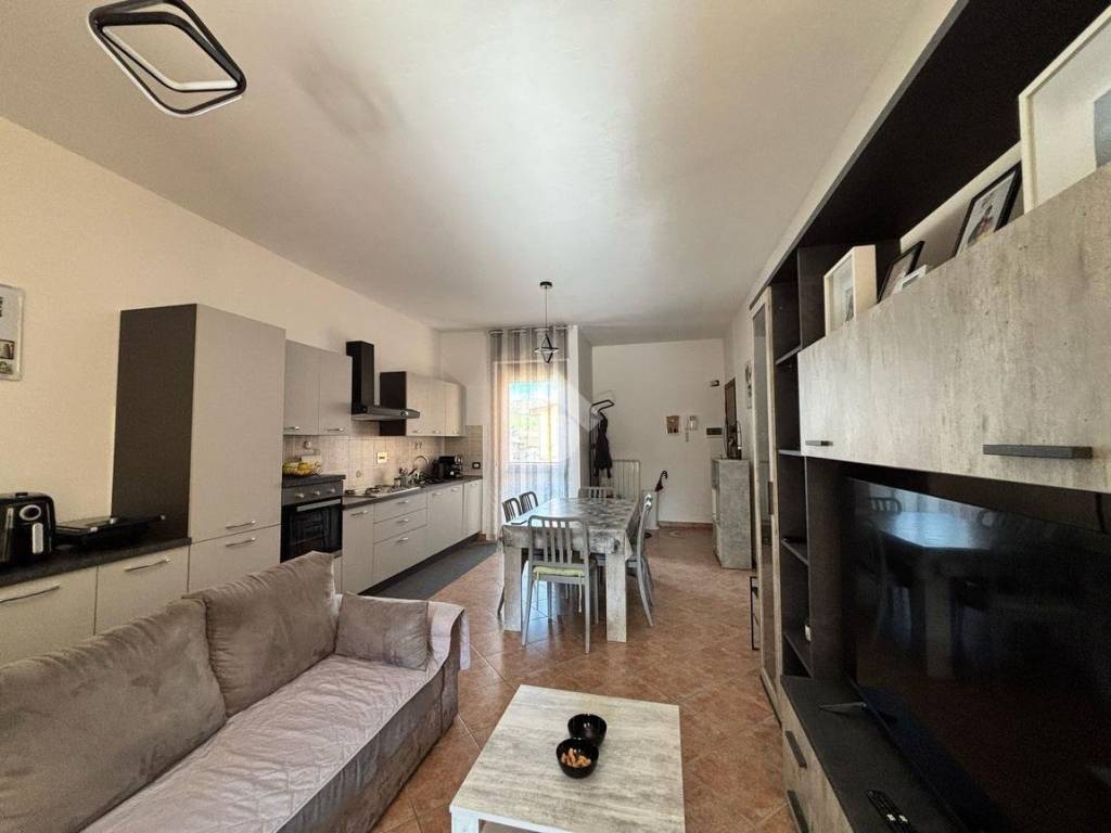 Appartamento a Dogliani in VIA GENERALE FILIPPO MARTINENGO, 90 - Foto 5