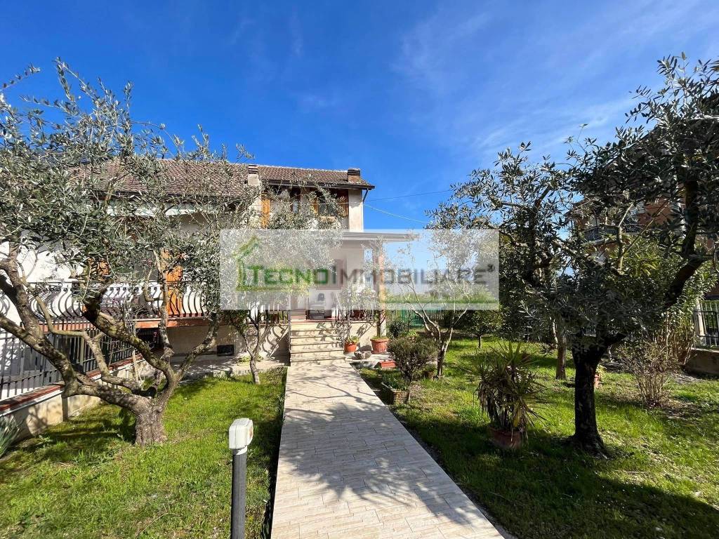 Villa a Pontecorvo in Via Giacomo Puccini - Foto 3