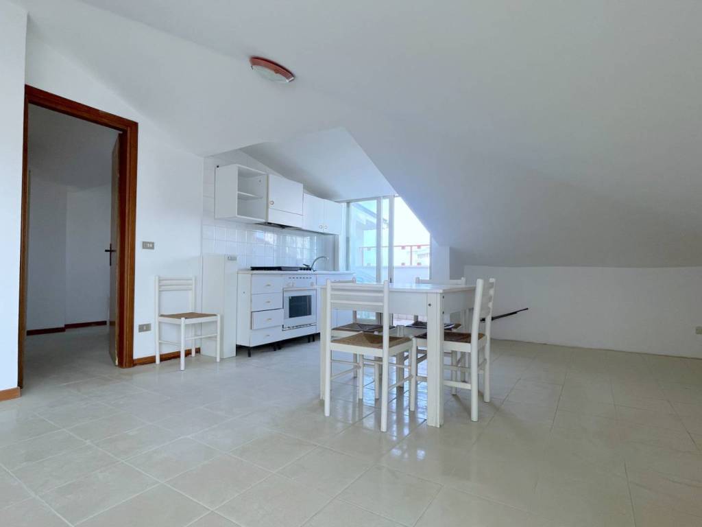 Appartamento a Alba adriatica in Via Emilia, 12 - Foto 5