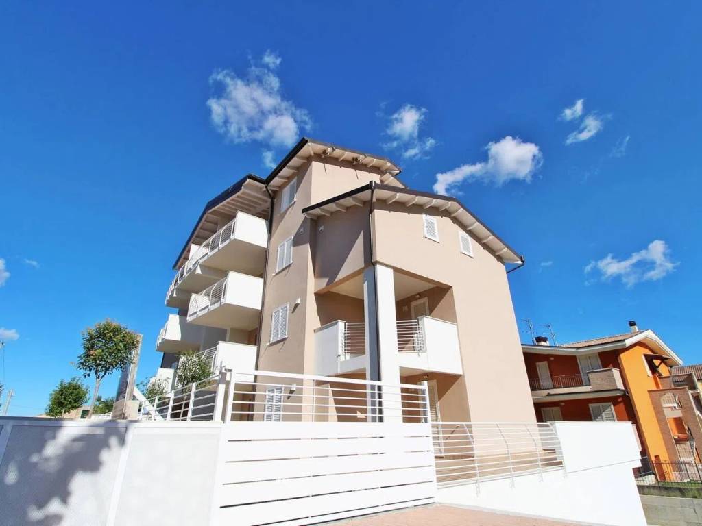 Appartamento a Nereto in Contrada Parignano - Foto 3