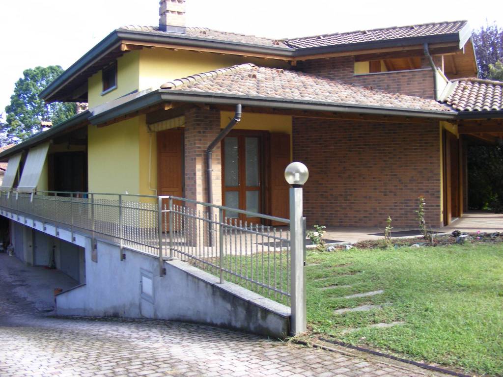 Villa a Borgo ticino in Via Sandro Pertini - Foto 4