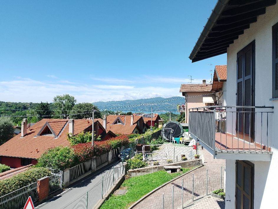 Casa indipendente a Besozzo in Via Lago, 20 - Foto 2
