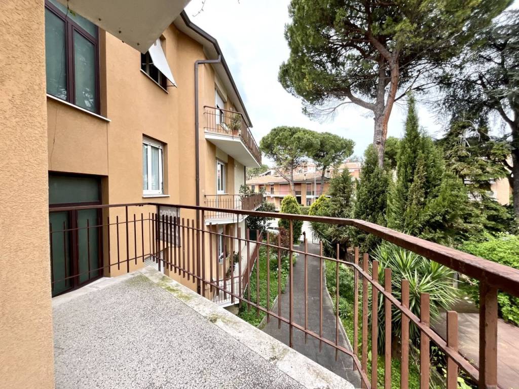 Appartamento a Jesi in Via Lorenzo Jacopo Salimbeni - Foto 5