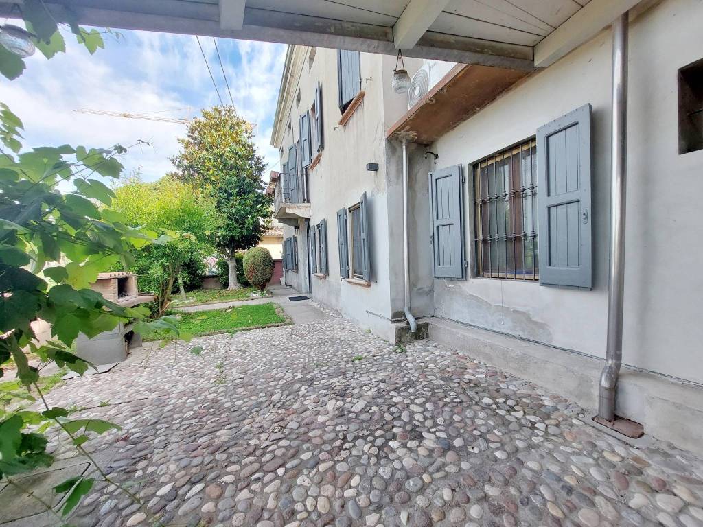 Rustico / casale a Novellara in Strada San Bernardino - Foto 2