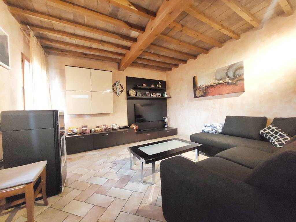 Rustico / casale a Novellara in Strada San Bernardino - Foto 5