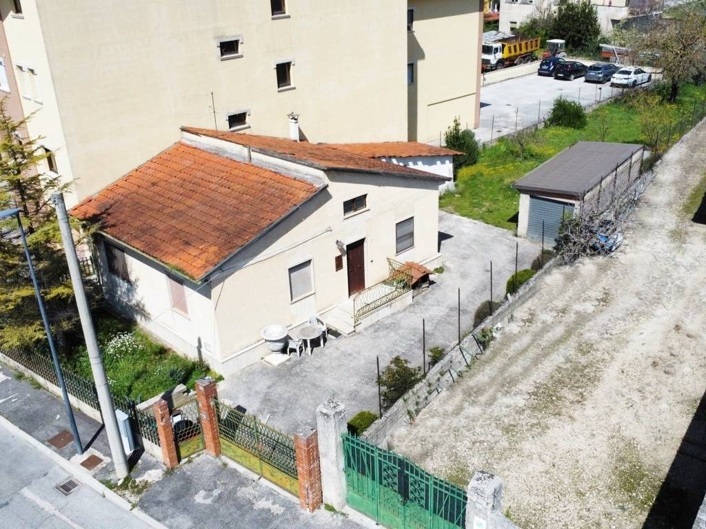 Casa indipendente a Avezzano - Foto 2