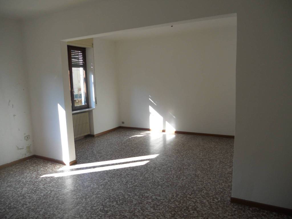 Appartamento a Cremona in Piazza Risorgimento - Foto 3