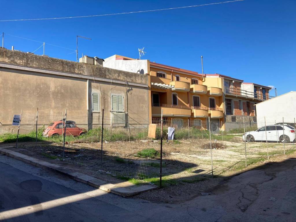 Terreno a Pachino in via venezia angolo via cirinnà - Foto 2