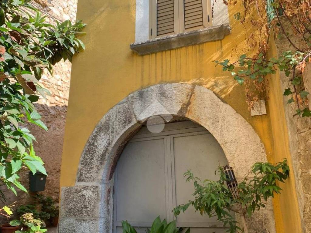 Casa indipendente a Montesarchio in Via Santacroce - Foto 2