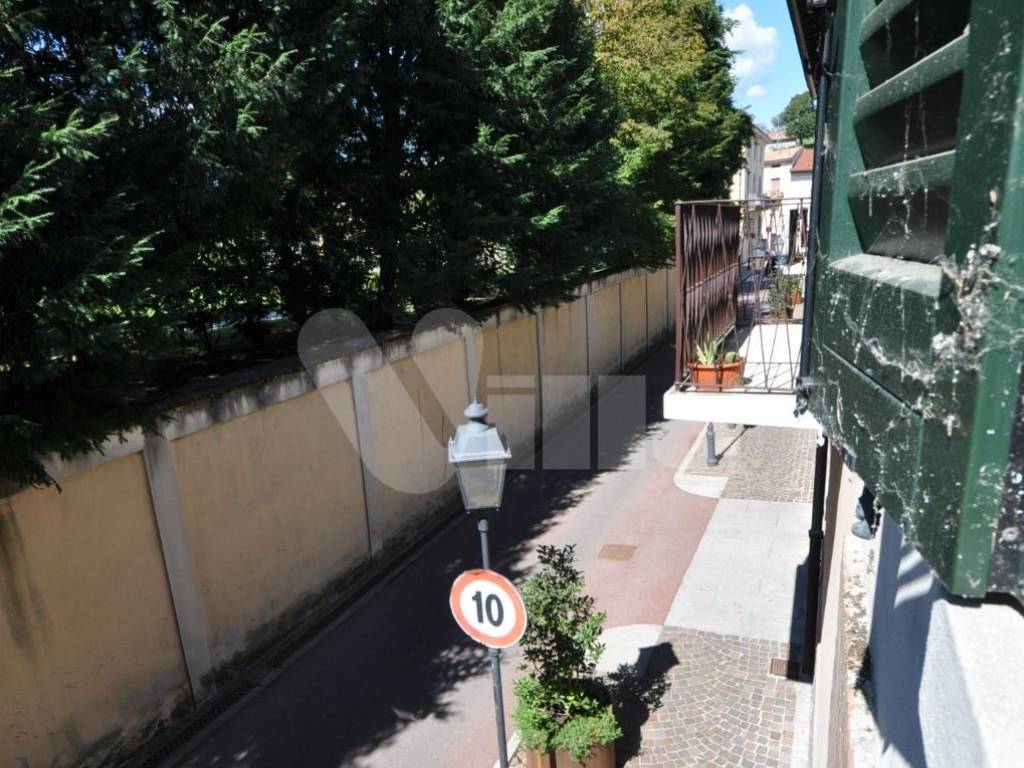 Appartamento a Molteno in Via della Vittoria, 15 - Foto 2