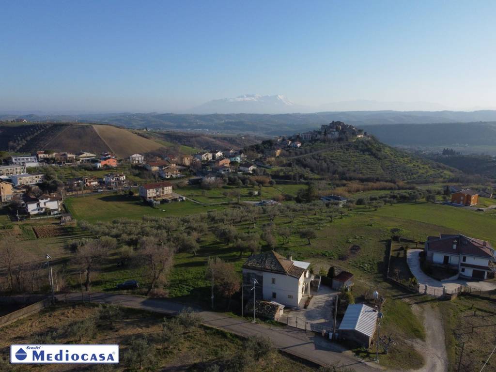 Rustico / casale a Elice in Strada Comunale Fonte Paterno - Foto 3