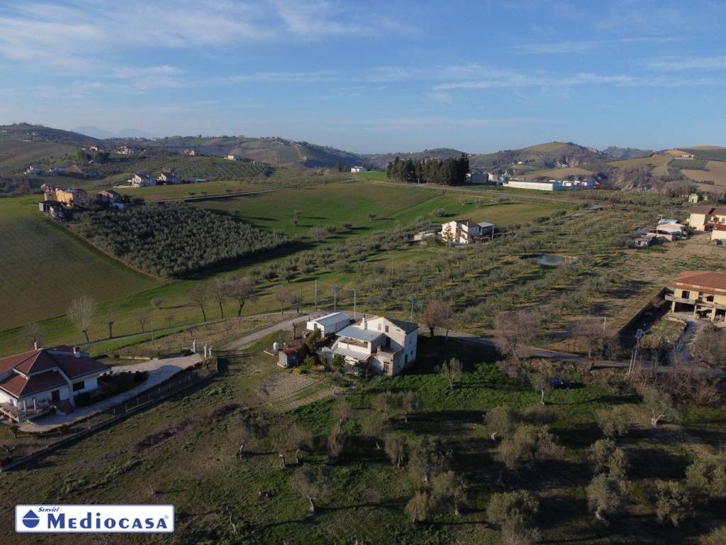 Rustico / casale a Elice in Strada Comunale Fonte Paterno - Foto 5