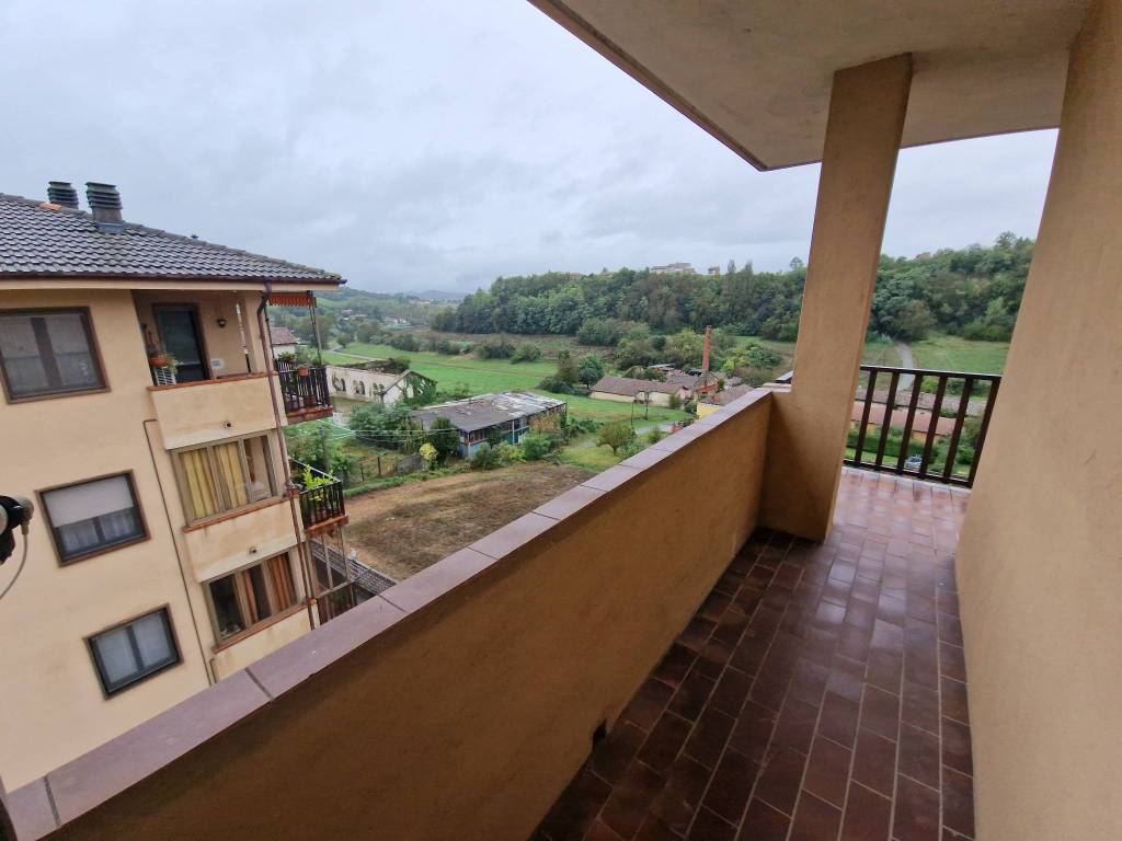 Appartamento a Moncalvo in Strada Pozzo Nuovo - Foto 4