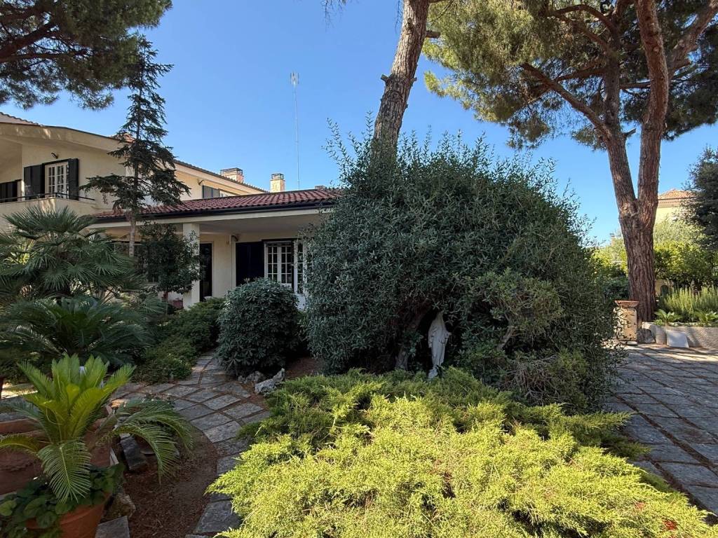 Villa a Trani in Via Beato Annibale Maria di Francia - Foto 3