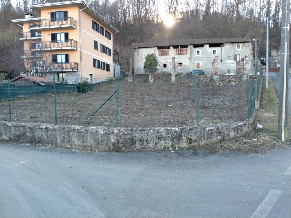Terreno a Borgomanero in Via Don Luigi Godio - Foto 2