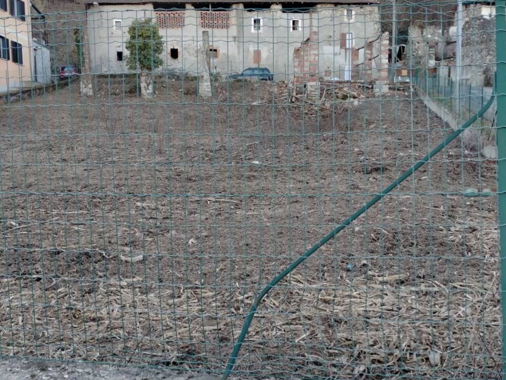 Terreno a Borgomanero in Via Don Luigi Godio - Foto 3