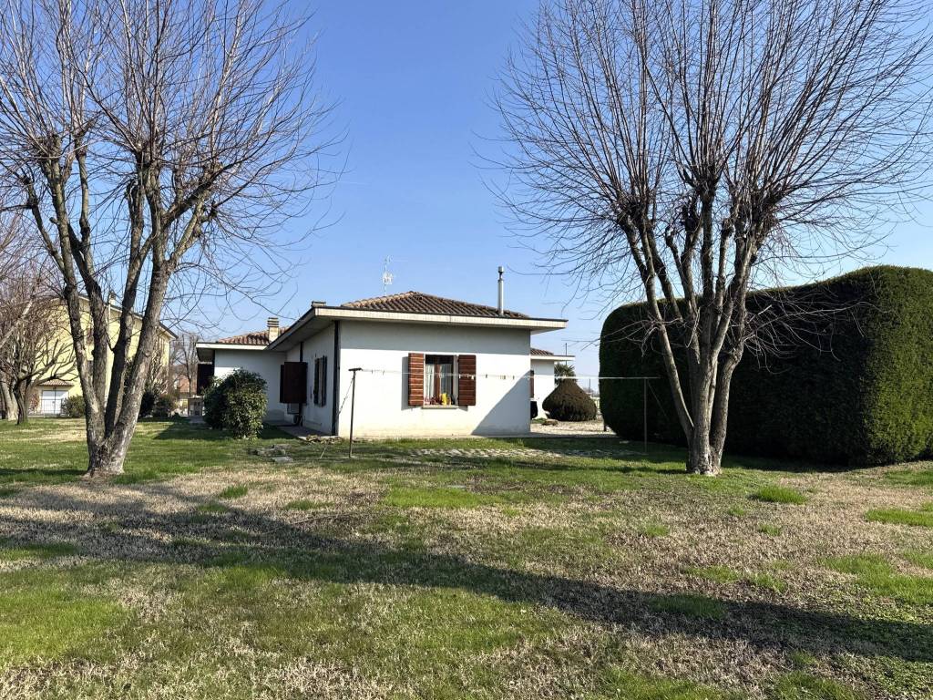 Villa a Soliera in Via Canale, 50 - Foto 3