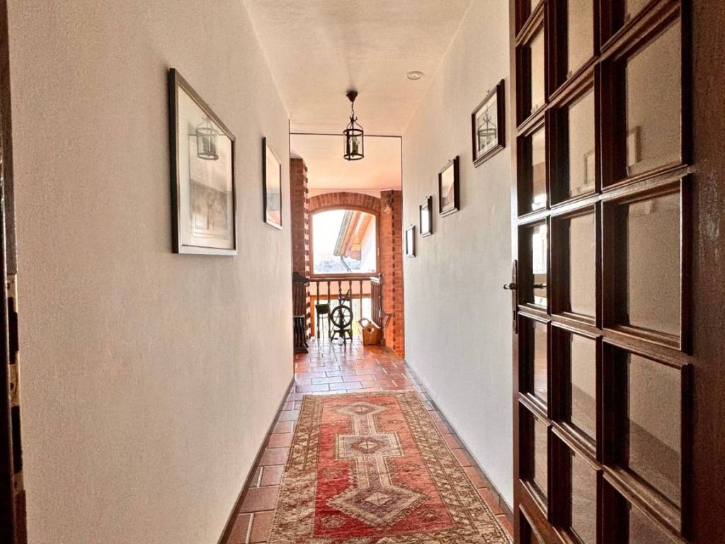 Villa a Netro in Via 4 Novembre, 49 - Foto 2