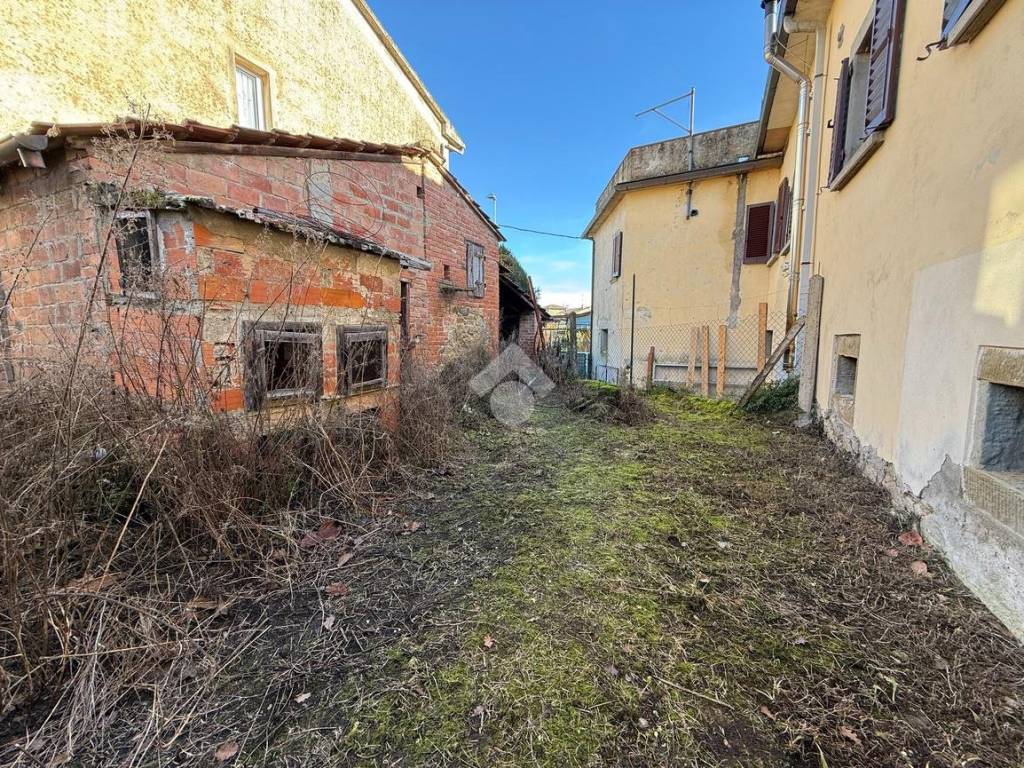 Appartamento a Arezzo in Loc. San Giuliano, 24 - Foto 2