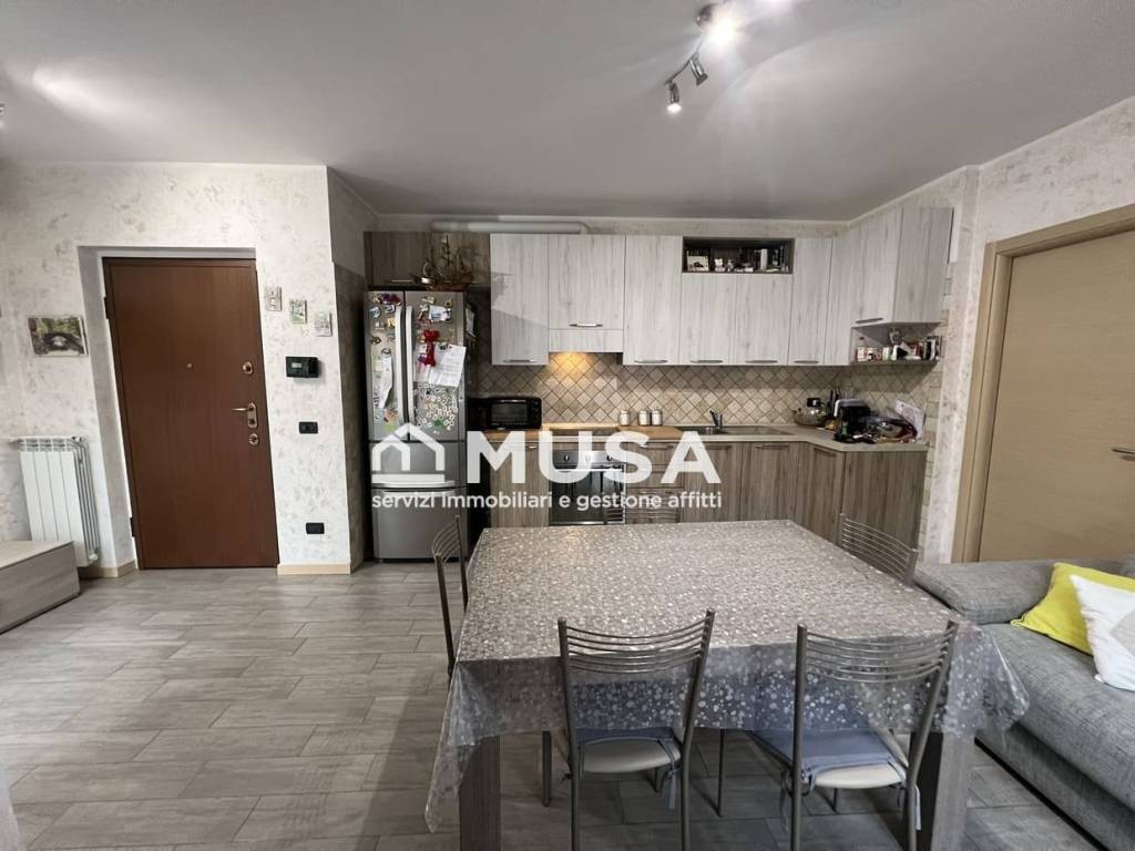 Appartamento a Carnate in Via Alessandro Volta, 12 - Foto 3