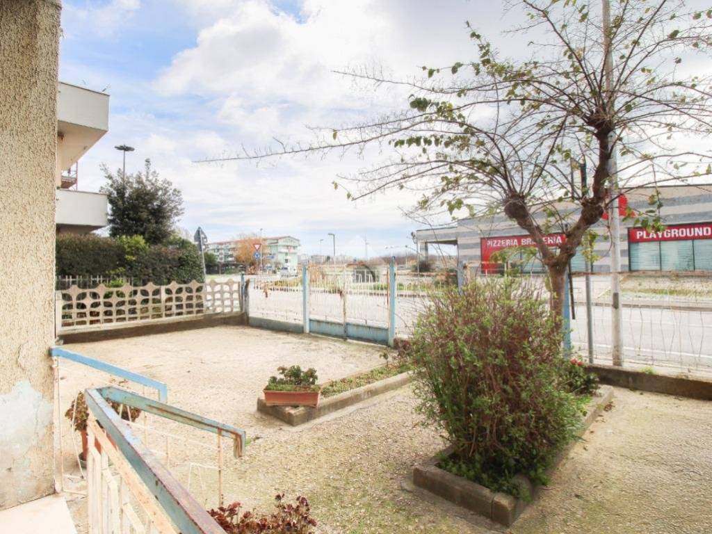 Casa indipendente a Città sant'angelo in Viale torre costiera, 11 - Foto 3