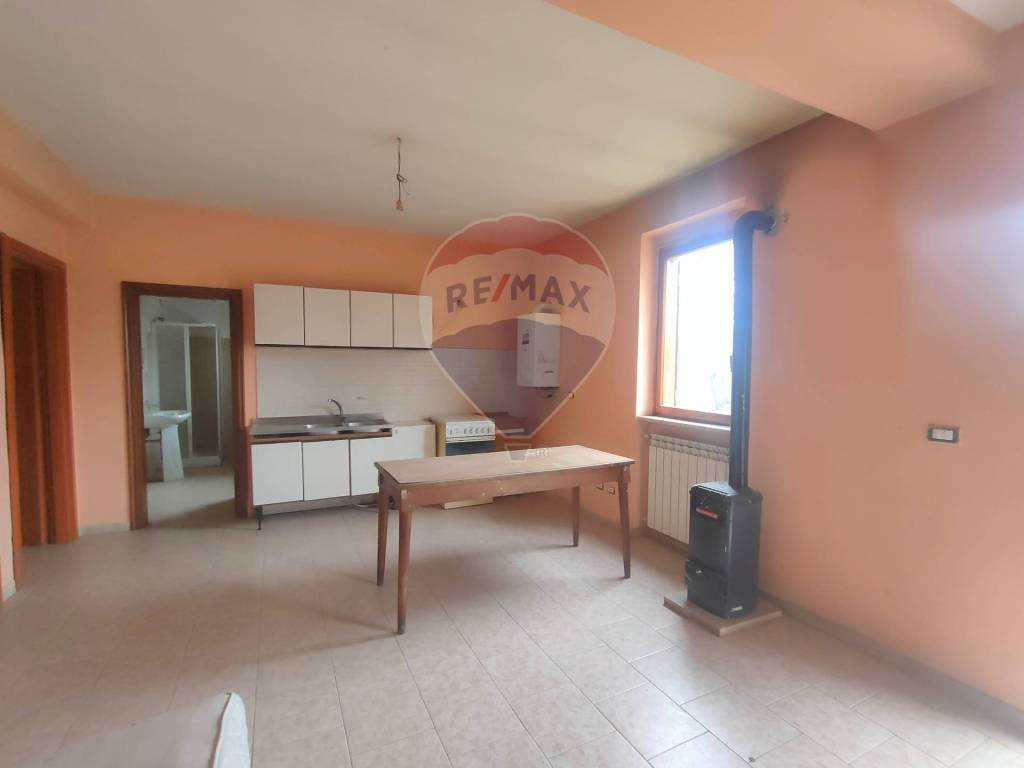 Casa indipendente a San pio delle camere in via roma - Foto 4