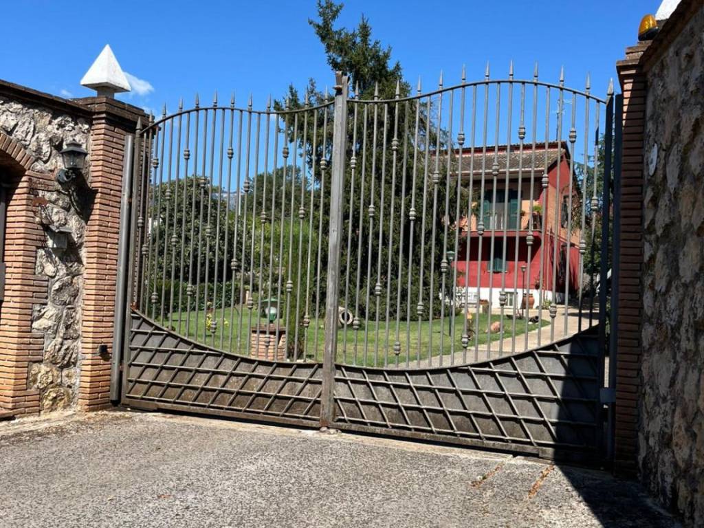 Villa a Patrica in Via Tufo Varaccani - Foto 2