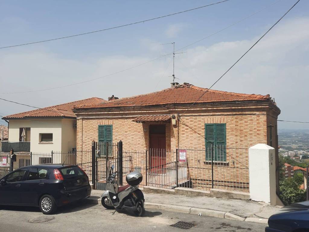 Casa indipendente a Chieti in Via Giovanni Antonio Santarelli - Foto 2