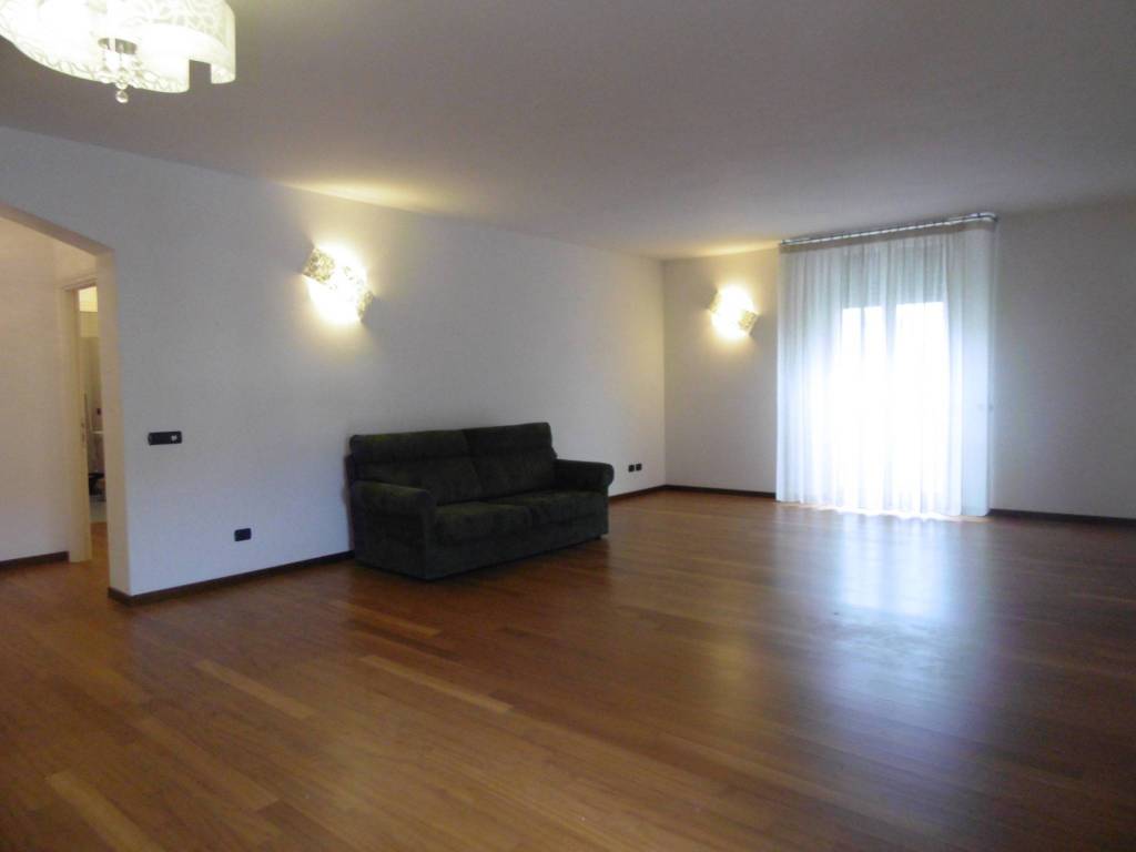 Appartamento a San martino in rio in Corso Umberto I, 33 - Foto 2