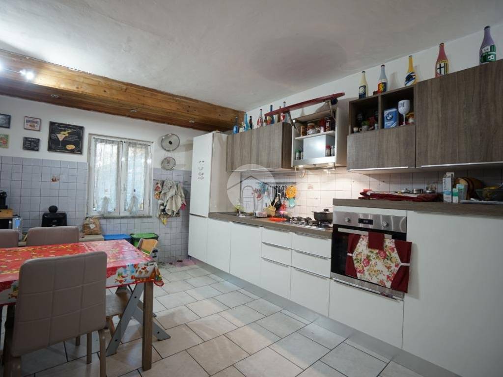 Casa indipendente a Castelnuovo belbo in Via Vittorio Emanuele II, 71 - Foto 3