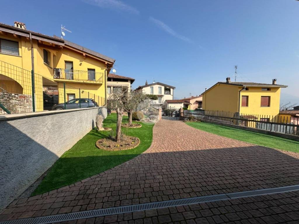 Villetta a schiera a Corte franca in Via castello, 21 - Foto 2
