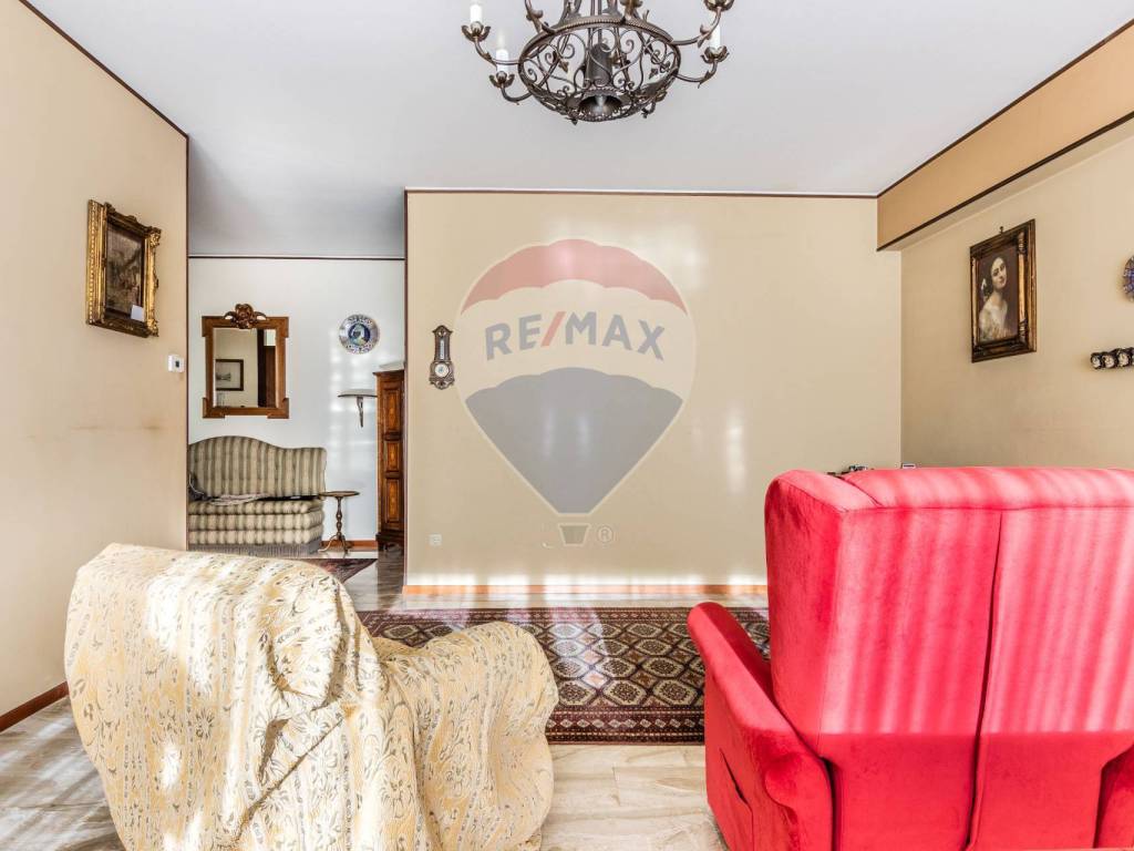 Appartamento a Varese in VIA MONGUELFO, 15 - Foto 2