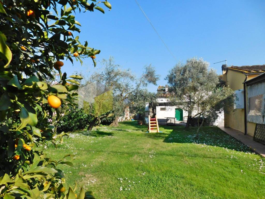 Casa indipendente a San giuliano terme in Via Calcesana, 504 - Foto 3