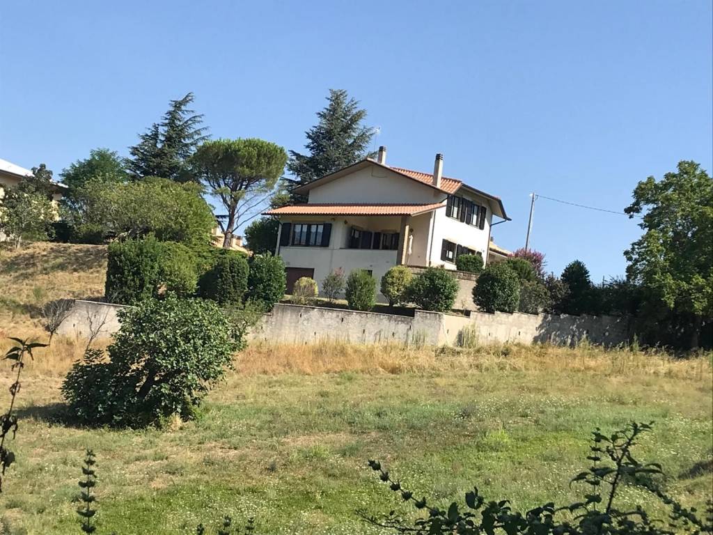 Villa a Fabriano in fr.ne san Donato - Foto 3