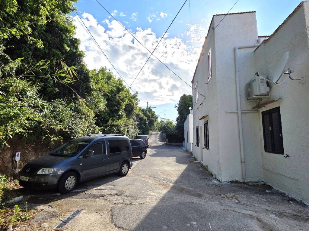 Appartamento a Vico del gargano in Traversa Via Scorpiccio, 3 - Foto 2