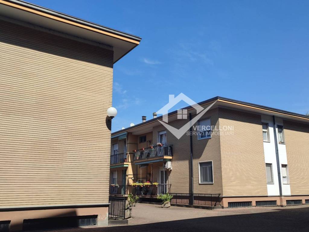 Appartamento a Novara in Viale Giulio Cesare, 62 - Foto 2