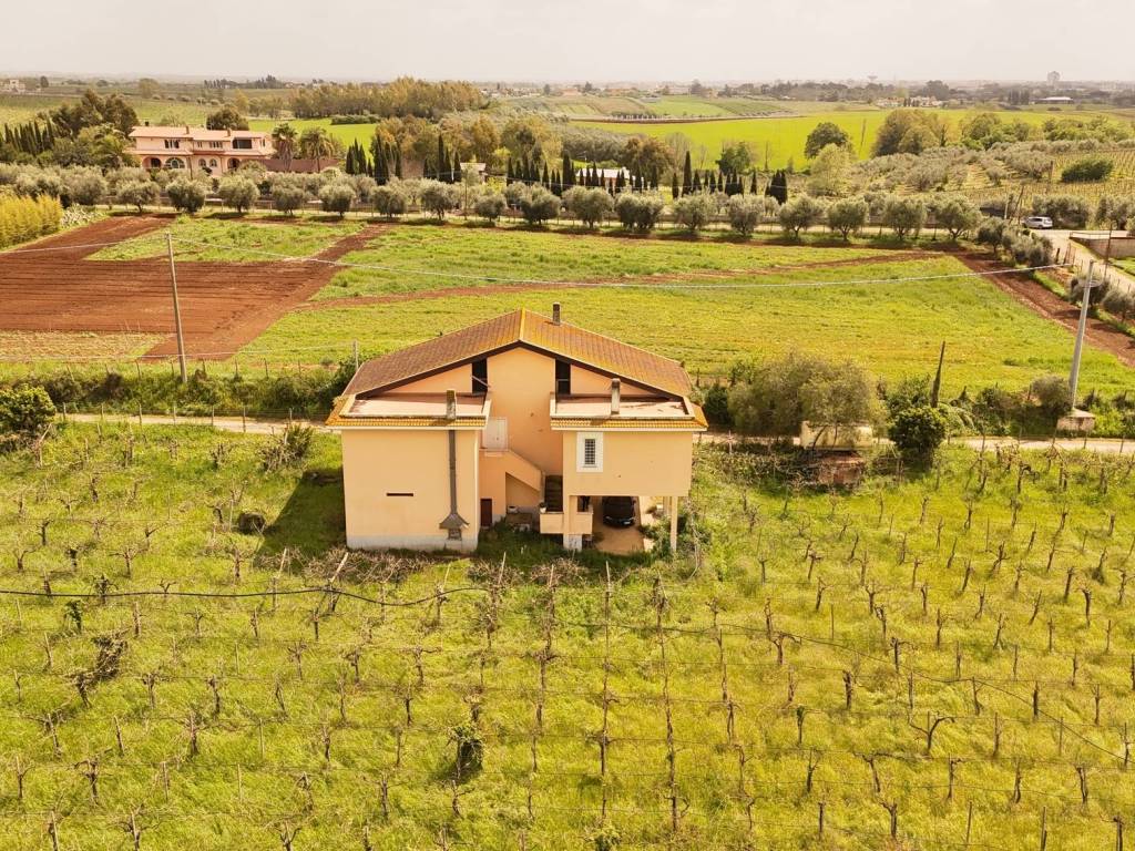 Villa a Aprilia in Via Tufello, 7 - Foto 4
