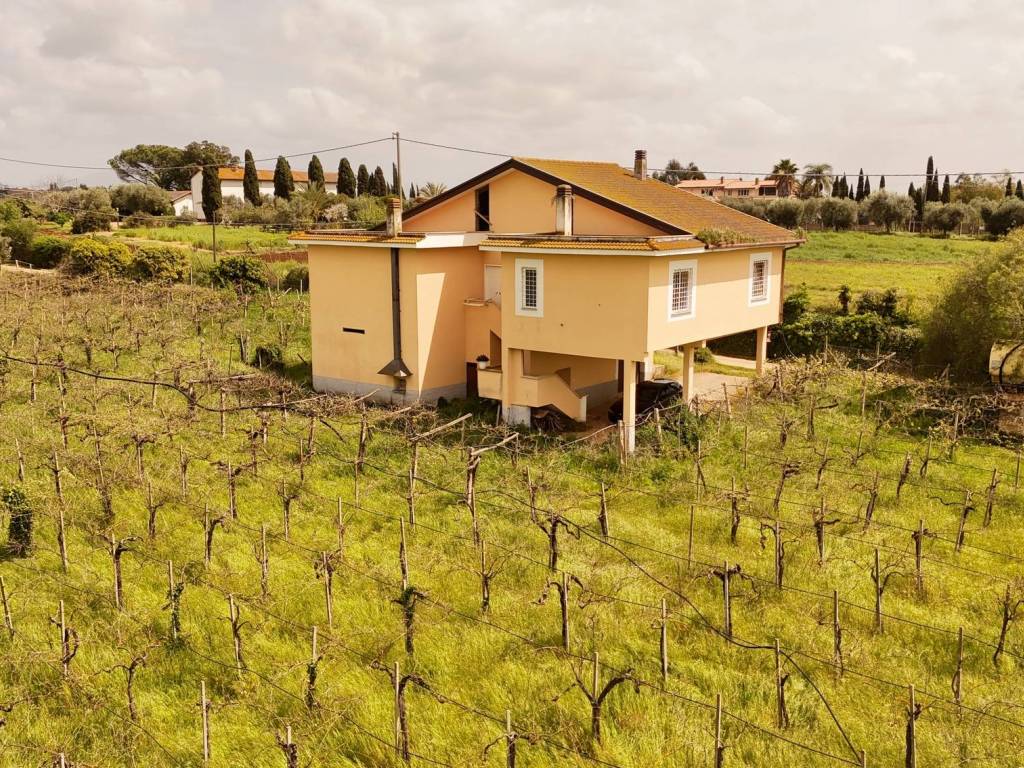 Villa a Aprilia in Via Tufello, 7 - Foto 5